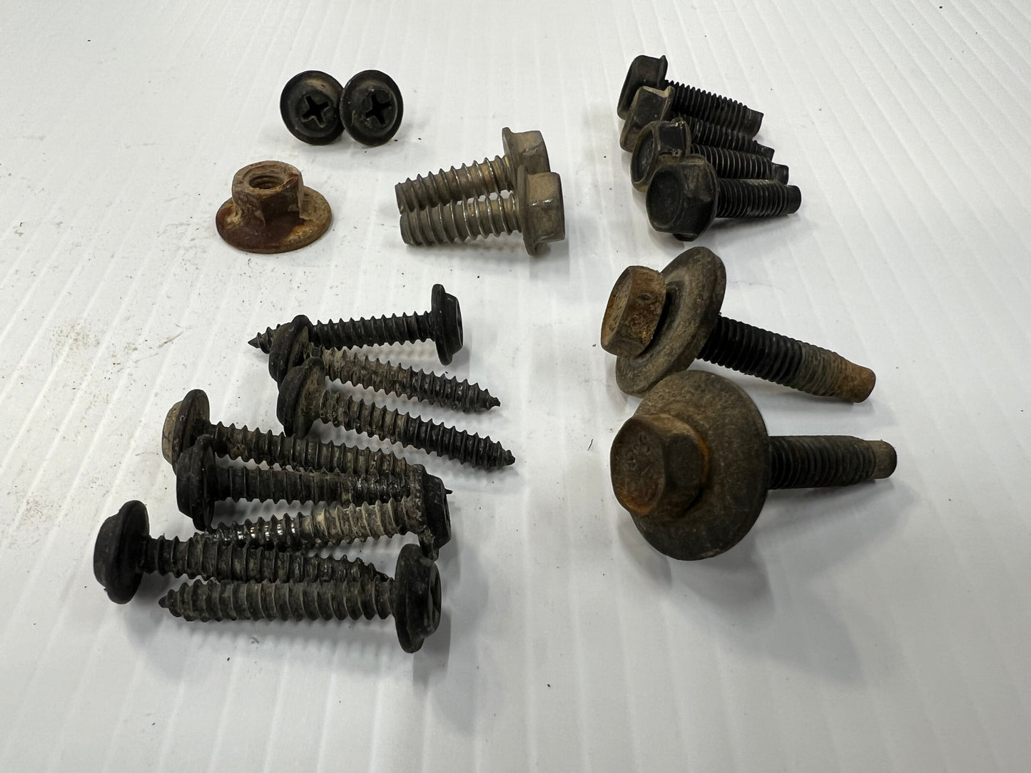 Liftgate Parts & Accessories  Latch-Lock-Handle-Wiring  97-01 Jeep Cherokee XJ