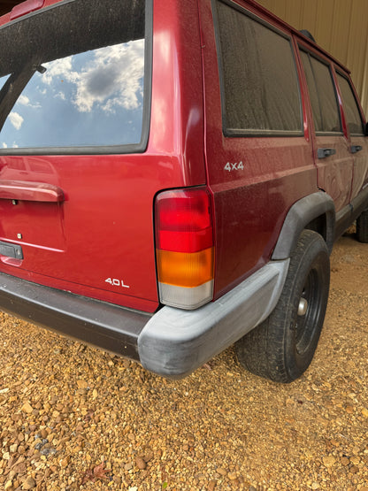 Rear Tail Lights - Jeep Cherokee XJ - 1997-2001