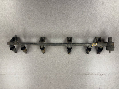 Jeep 4.0 OEM Factory Fuel Rails WITH Injestors. **ALL YEARS**