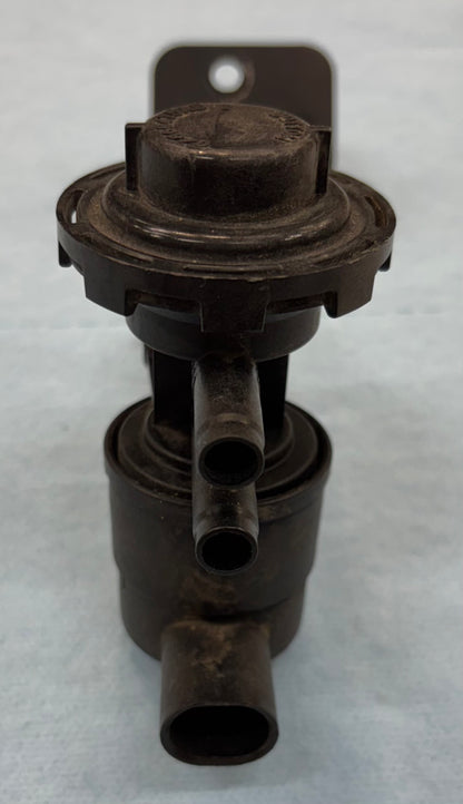 EVAP Fuel Vapor Purge Valve & Charcoal Canister - Jeep Cherokee XJ