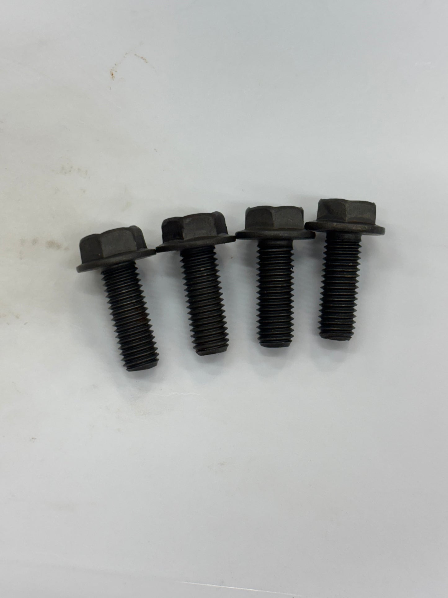 Jeep Newer Style 4.0 Engine Mount Bolts  99/2000-2006 Coil Pack Engine
