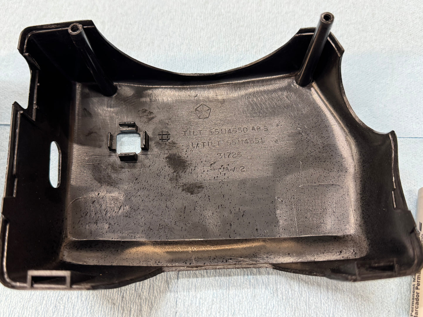 Steering Column Cover / Surround 95-96 Jeep Cherokee XJ & 93-98 ZJ