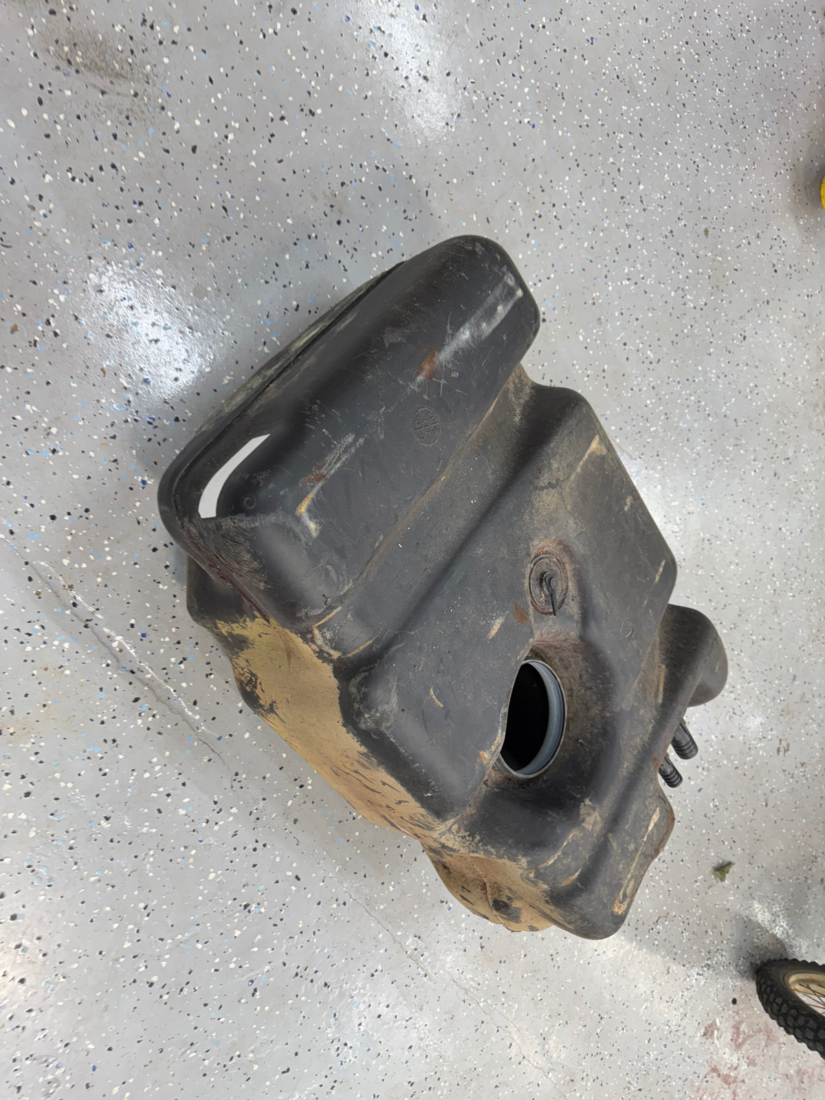 Gas Tank - Fuel Tank - Plastic - OEM 23 Gallons - Jeep Grand Cherokee ZJ - 1993-1998