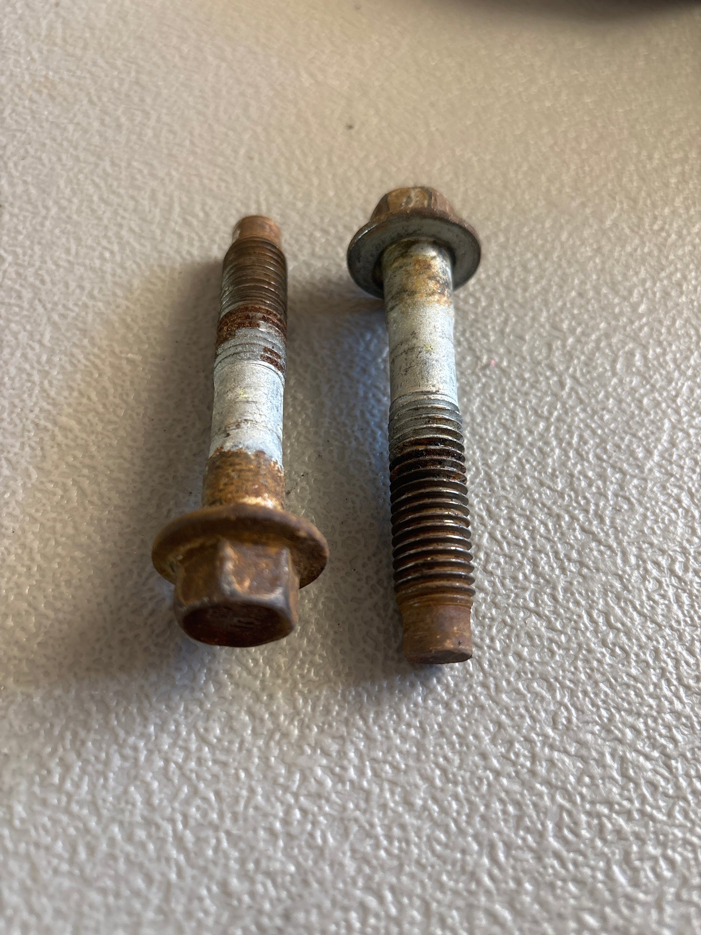 Jeep Grand Cherokee WJ Rear Shock Bolts.  Both Upper/Lower