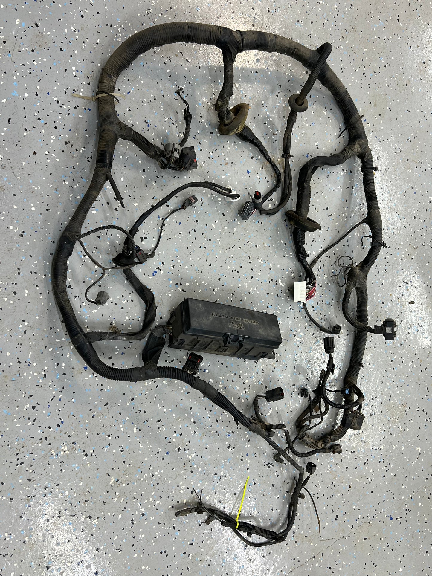 Under Hood TO In Cab Wiring Harness - Jeep Cherokee XJ - 1998 - NON ABS
