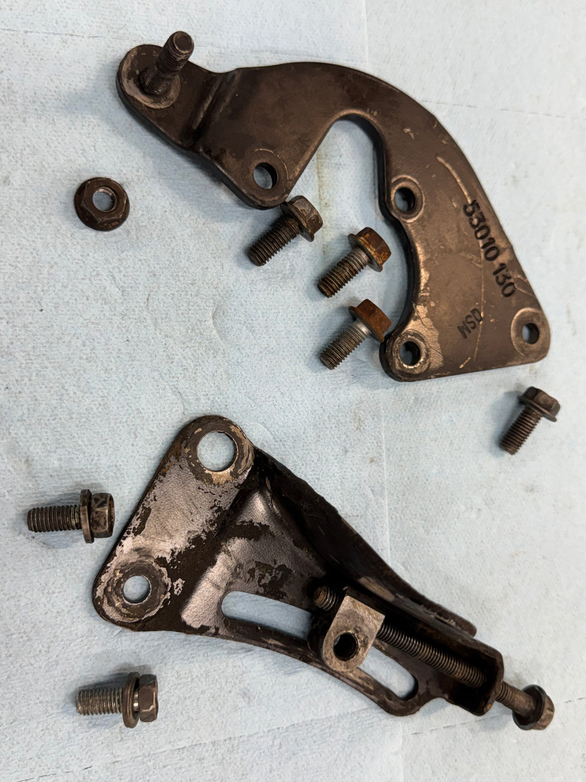 Power Steering Tensioner Bolt & Support Bracket  - 1987-1995 - Jeep 4.0 & 2.5