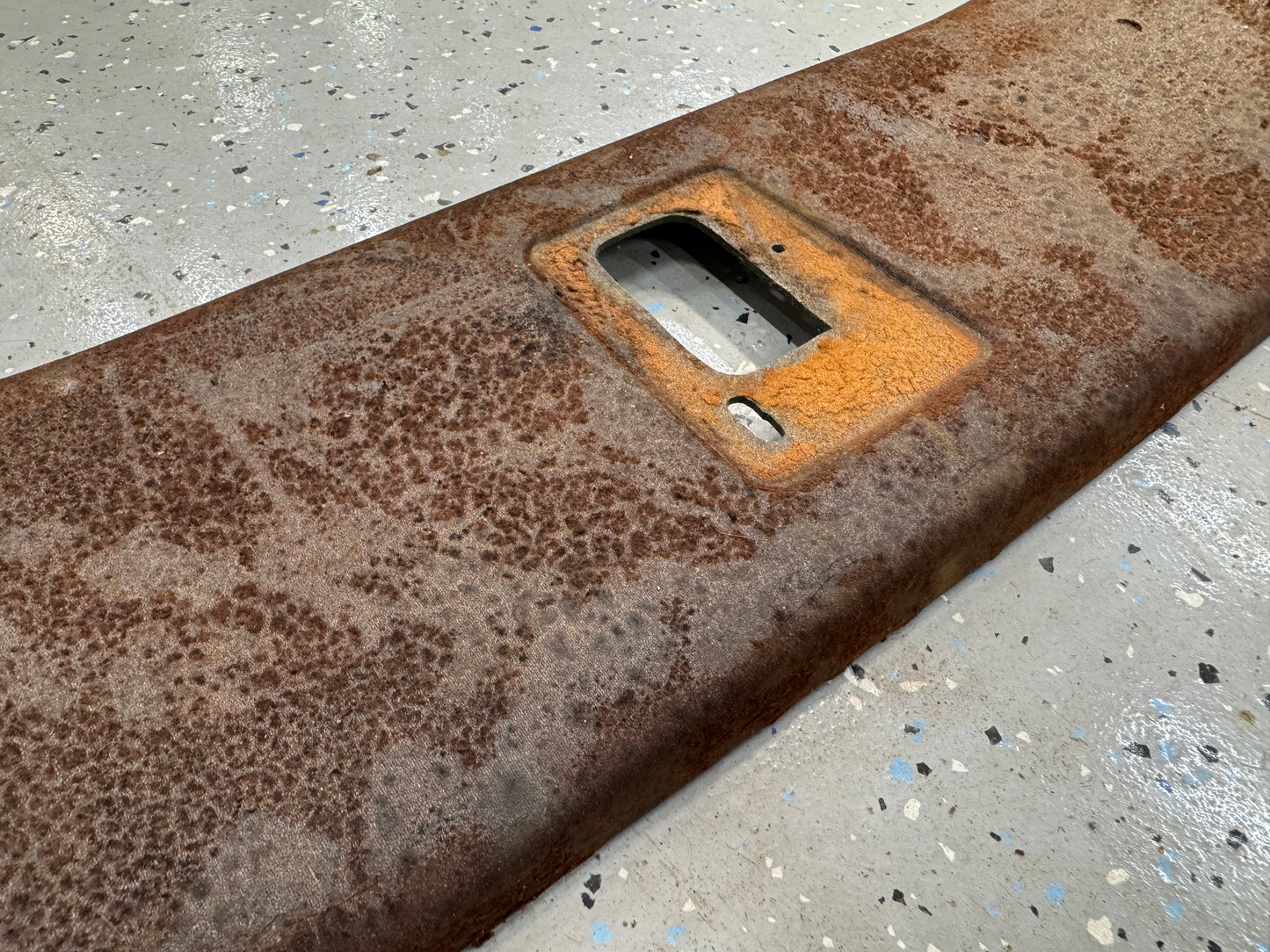 Overhead Speaker Sound Bar -  Jeep Cherokee XJ -  1991-1996