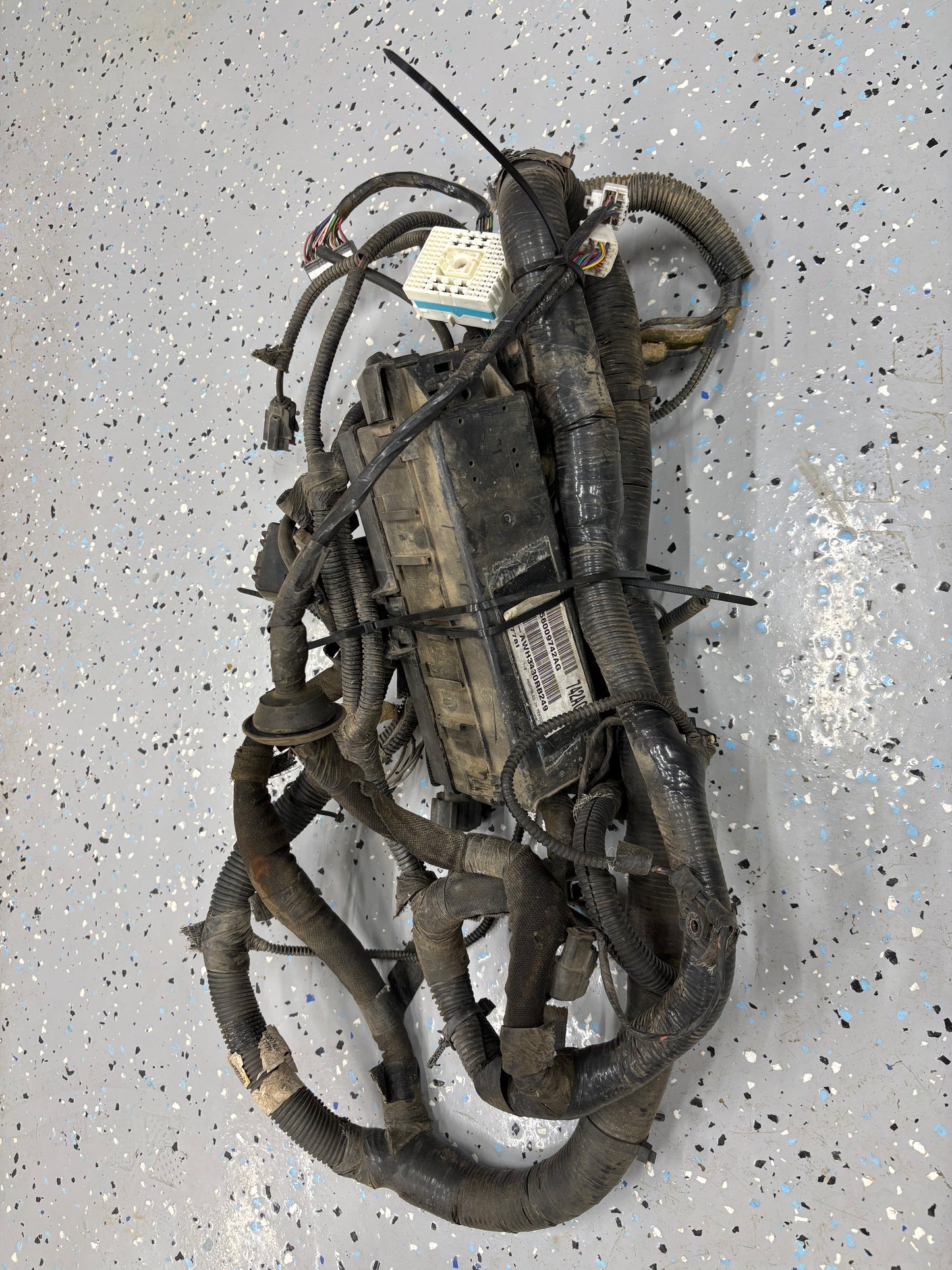 Under Hood TO In Cab Wiring Harness - Jeep Cherokee XJ - 2000-2001 - NON ABS