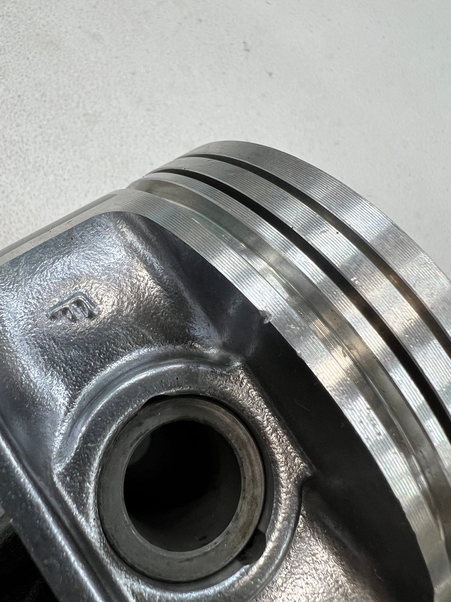 Scratch & Dent 4.0 Pistons & Rods - New Pistons on Rods With Rings