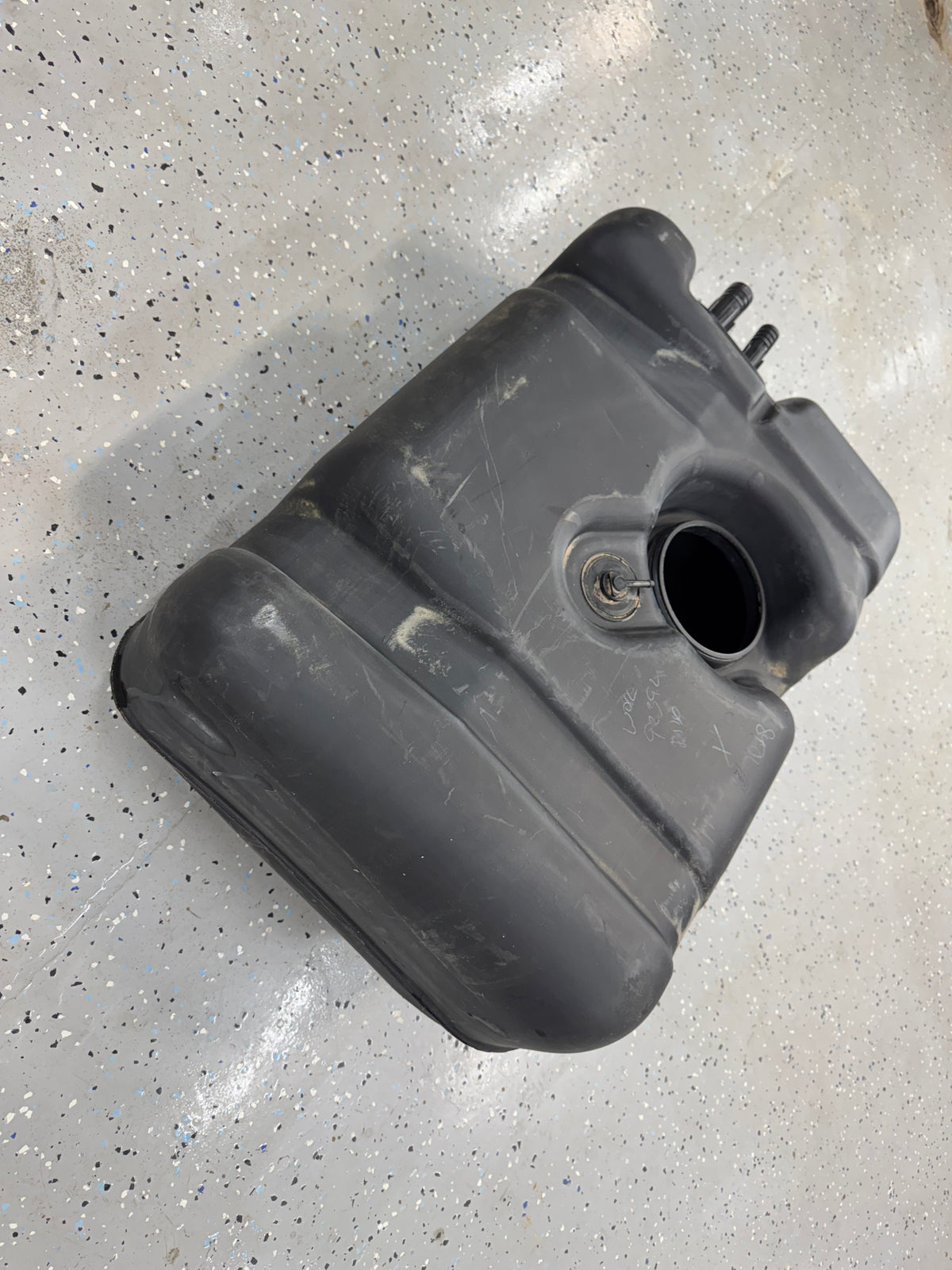 Fuel Tank - Gas Tank - Plastic - OEM 20 Gallons - Jeep Cherokee XJ 1997-2001