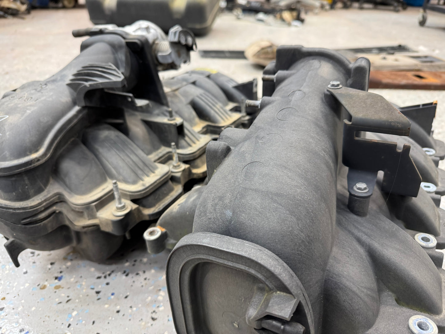 Air Intake Manifold - 4.7 V8 - Jeep Grand Cherokee 2003-2004