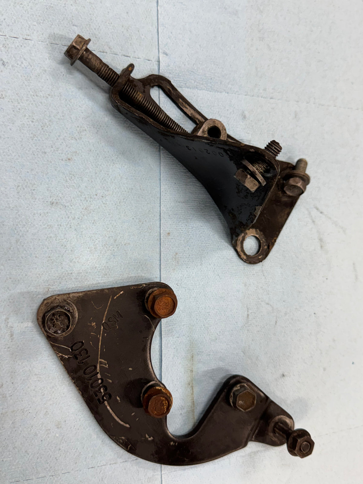 Power Steering Tensioner Bolt & Support Bracket  - 1987-1995 - Jeep 4.0 & 2.5
