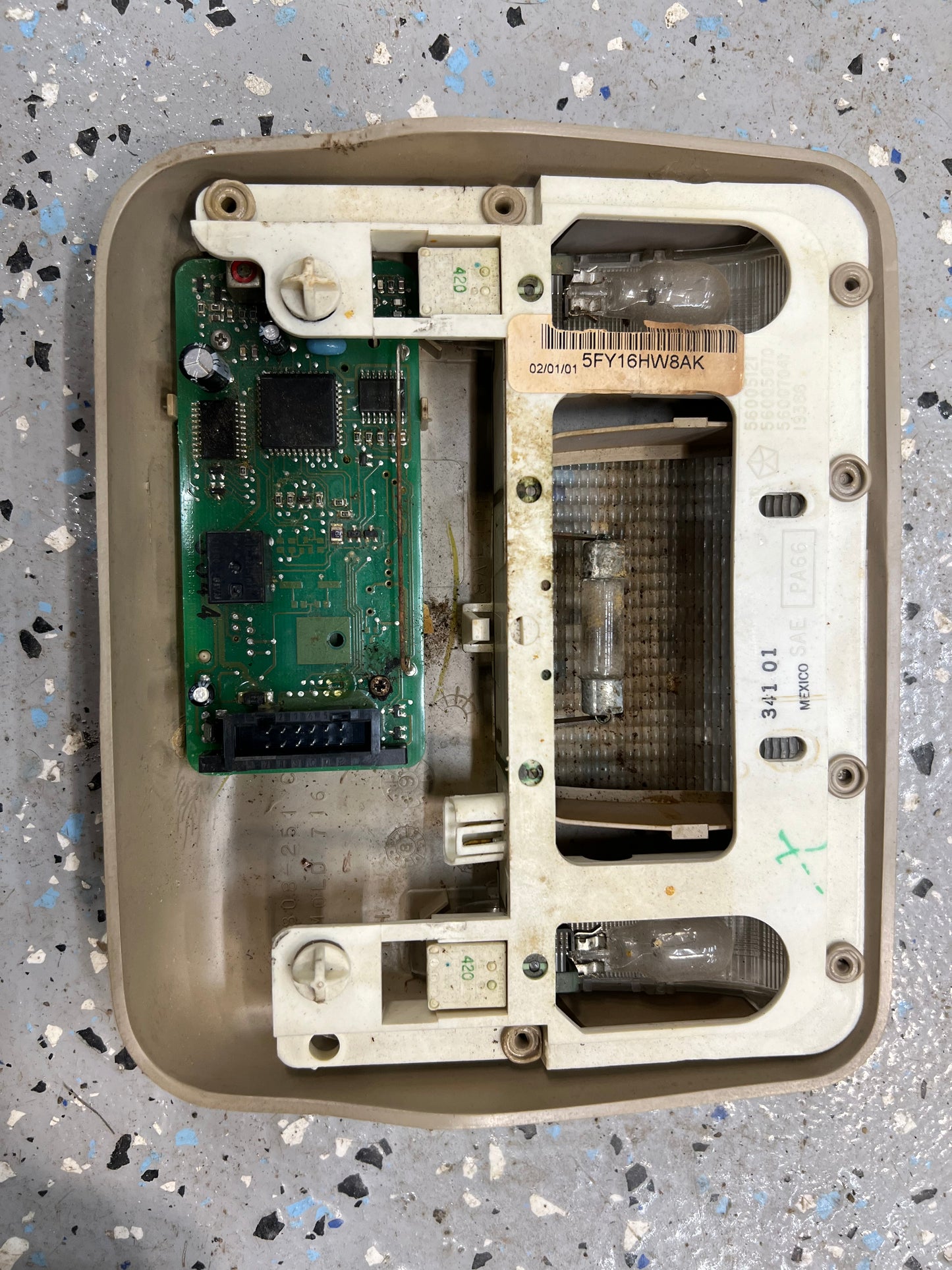 RKE Module - Remote Keyless Entry - Jeep Cherokee XJ - 1991-2001 - With Screws