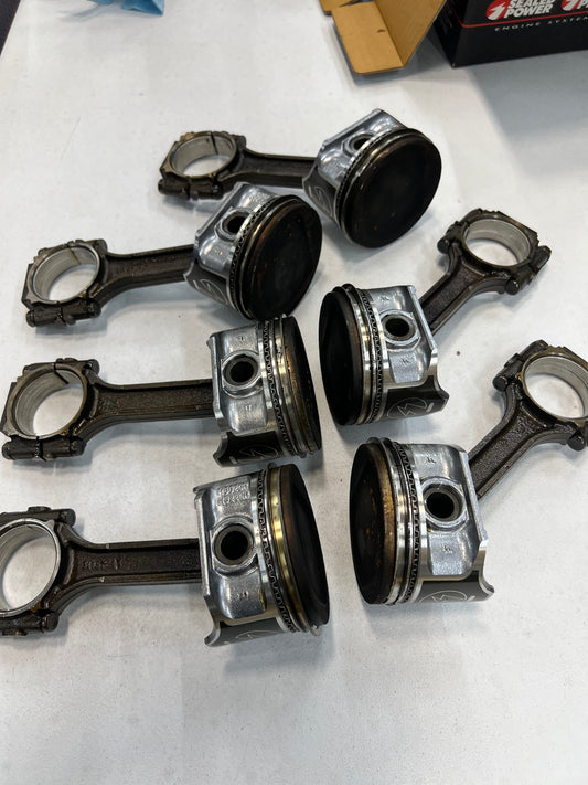 100 Miles - USED -  4.0 Pistons & Rods - NewISH Pistons on Rods With Rings -