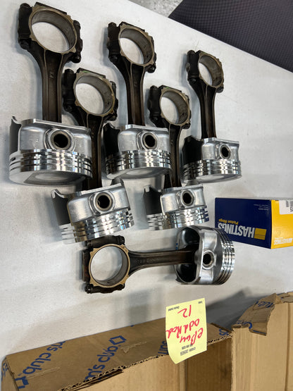 eBay Pistons on AMC Rods -  4.0 Pistons & Rods - New Pistons on Rods With Rings