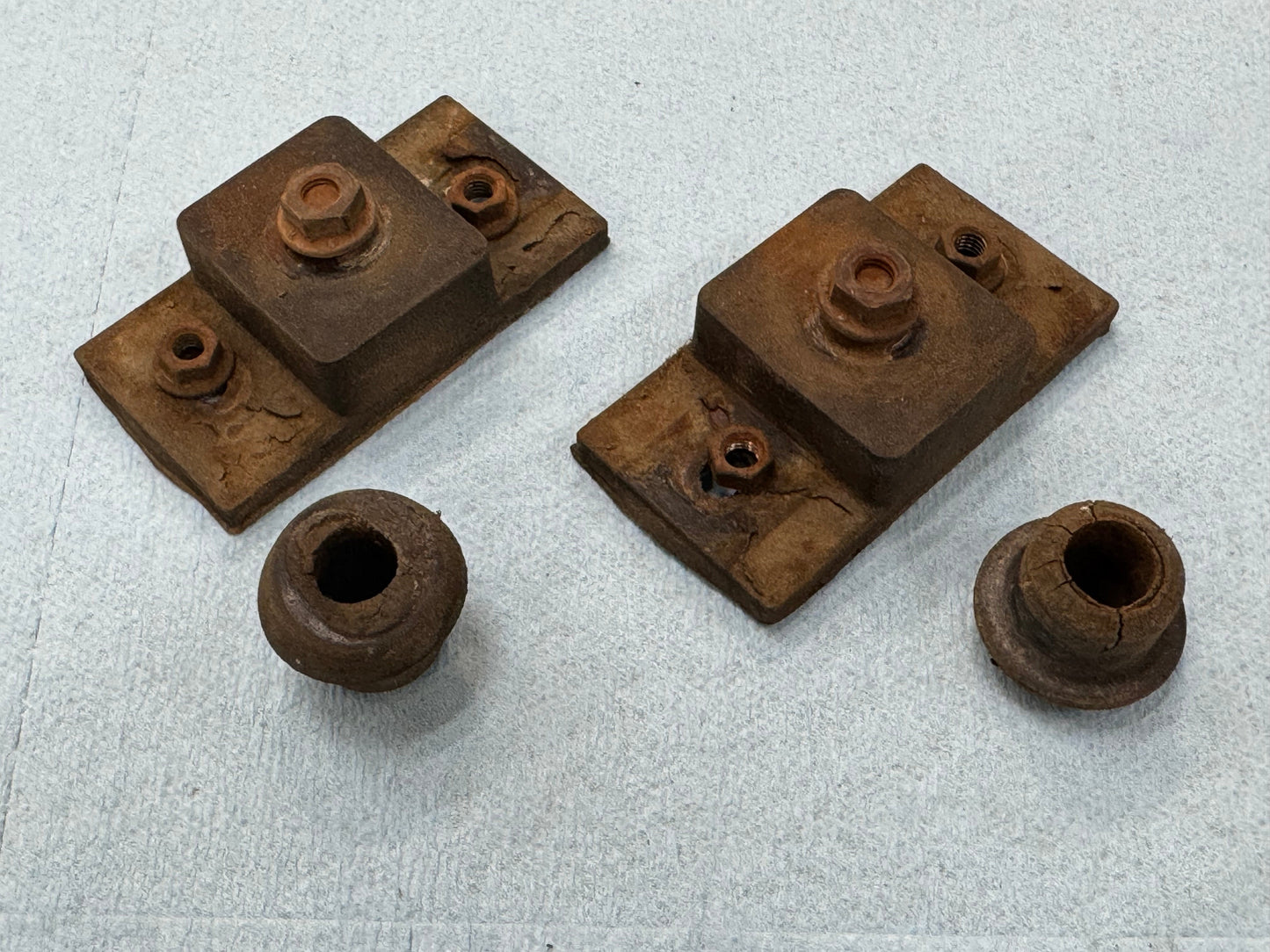 Radiator Mounts - Lower & Upper - Jeep XJ