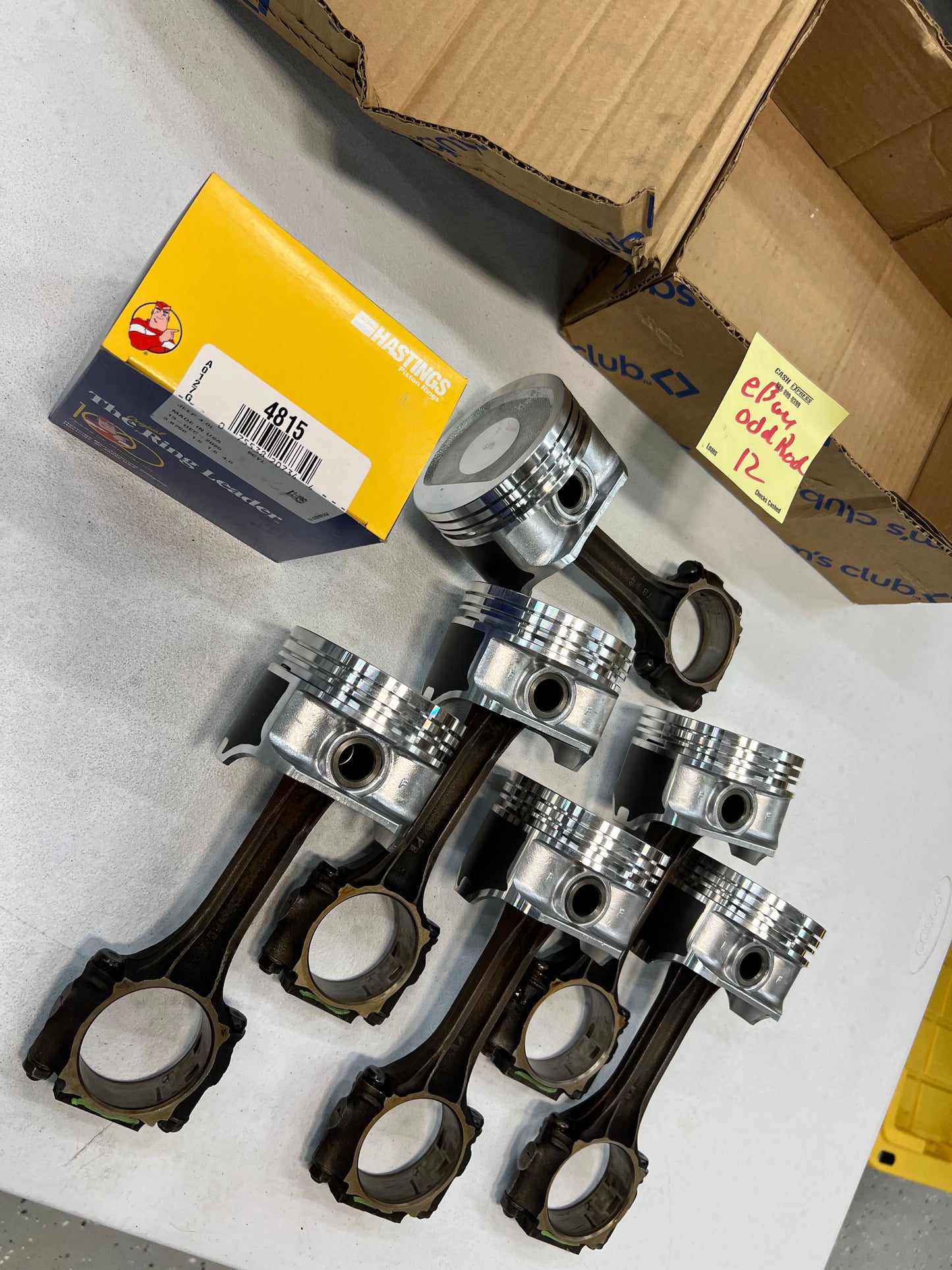 eBay Pistons on AMC Rods -  4.0 Pistons & Rods - New Pistons on Rods With Rings