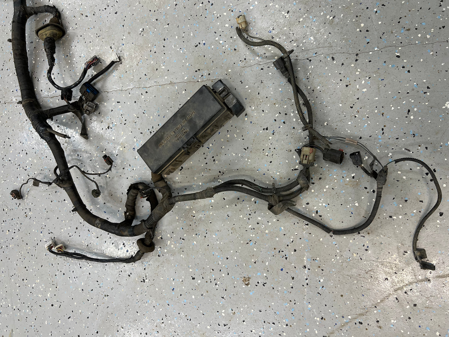 Under Hood TO In Cab Wiring Harness - Jeep Cherokee XJ - 2000-2001 - NON ABS