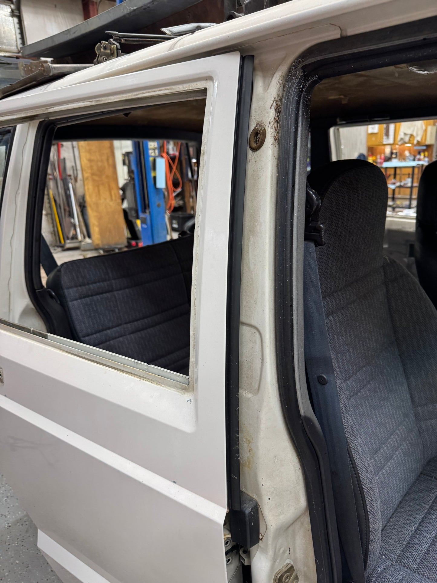 Door to Door Wind Noise Seal / Gasket - Between Four Doors - Jeep Cherokee XJ