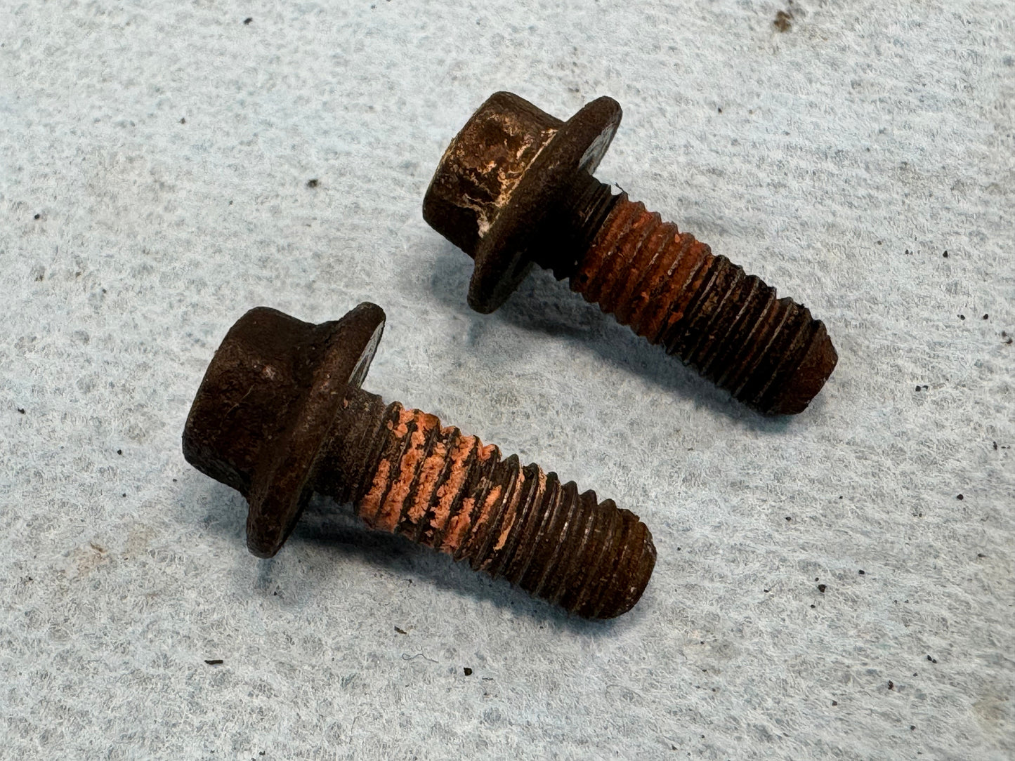 ABS Sensor Bolts - Front & Rear Axle - 1991-2006 Jeep Axles