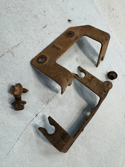ABS Wire Support Bracket & Bolts - Front Axle - 1991-2006 Jeep Axle