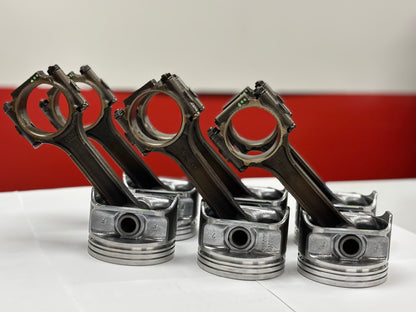 New 4.0 Pistons Pre-Assembled on Rods - Full Set with New Rings