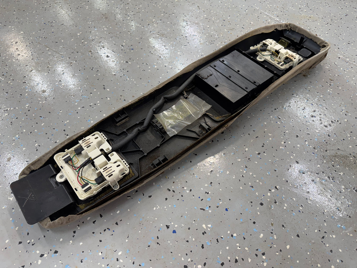 Overhead Console -  Jeep Cherokee XJ - 1991-1996
