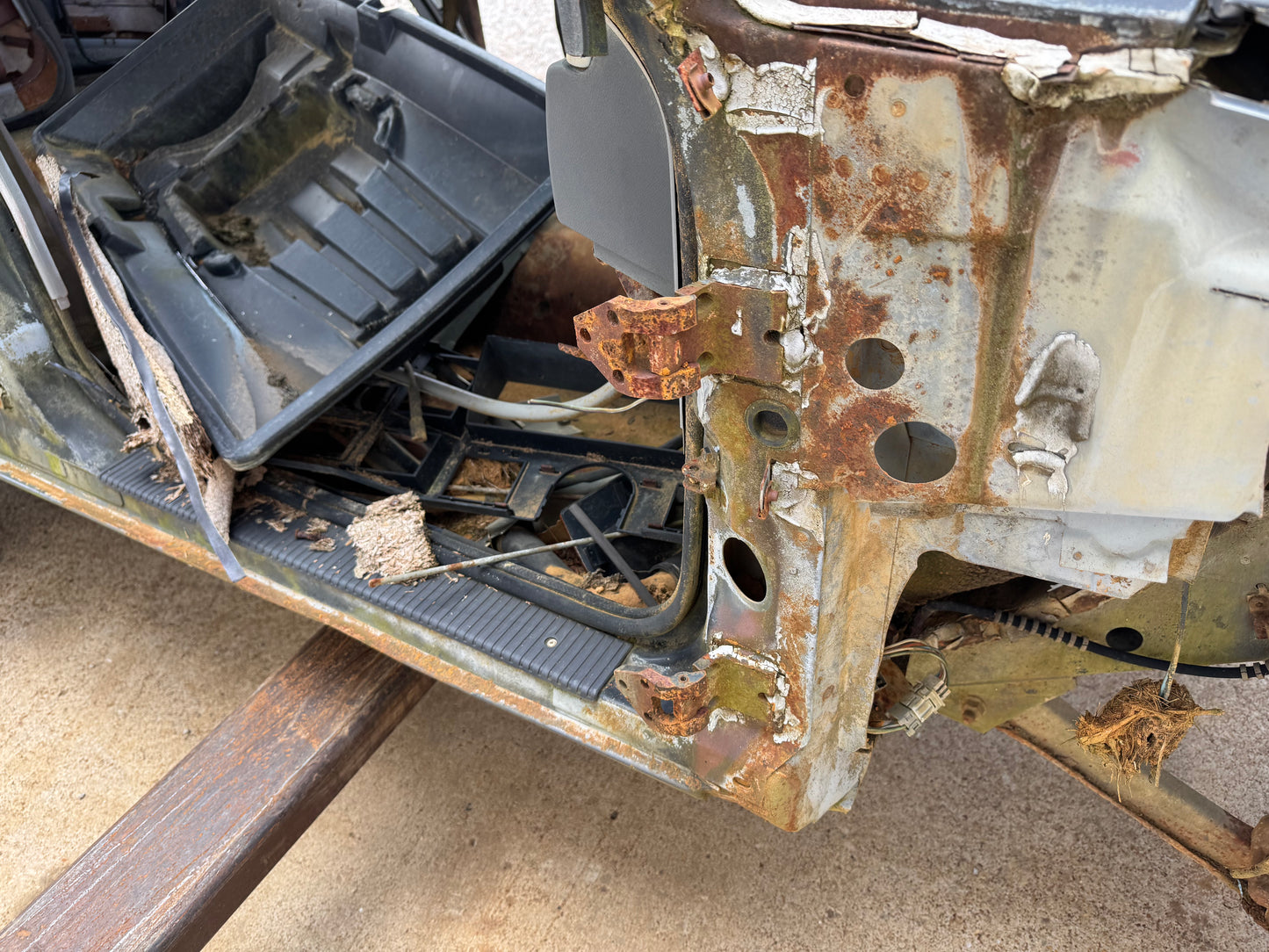 Door Hinges - 1984-2001 - Jeep Cherokee XJ 2 & 4 Door Models - NEEDS PICTURES