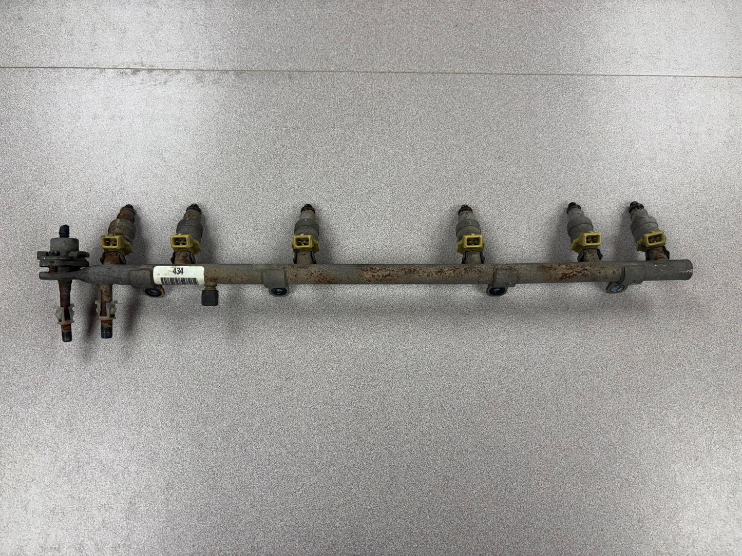 Jeep 4.0 OEM Factory Fuel Rails WITH Injestors. **ALL YEARS**
