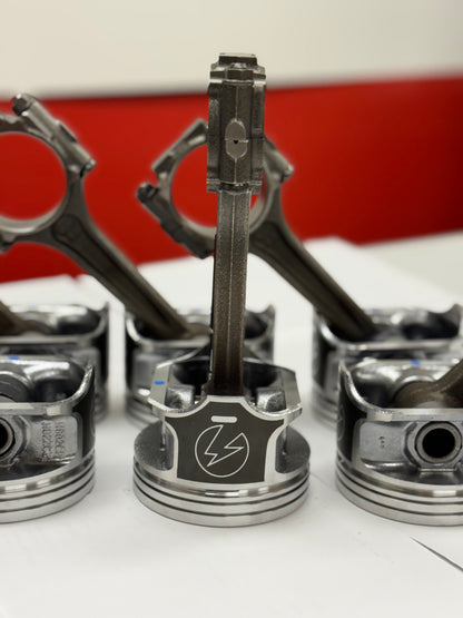 New 4.0 Pistons Pre-Assembled on Rods - Full Set with New Rings