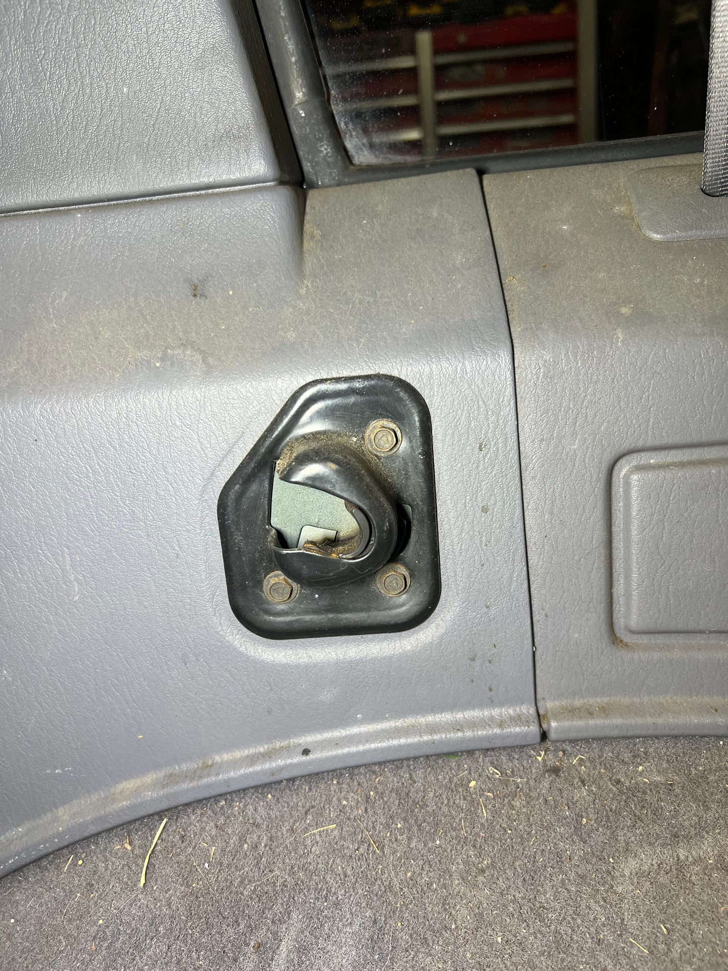 Rear Seat Latch/Striker With Hardware - Jeep Cherokee XJ 84-01