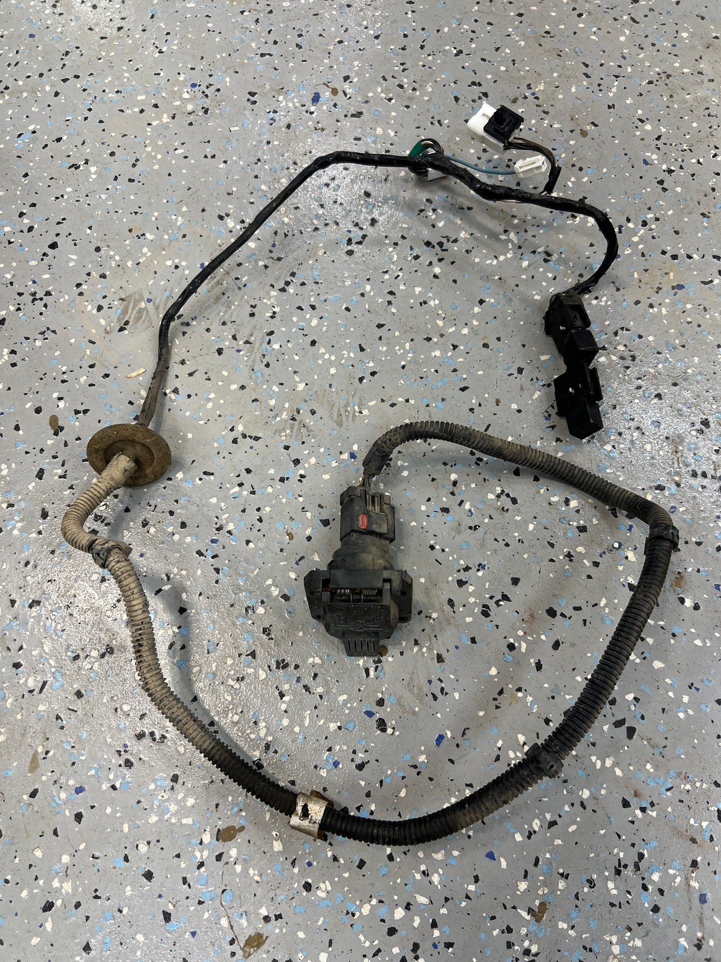 Trailer Hitch Wiring Harness - OEM - Jeep Cherokee XJ - 1997-2001
