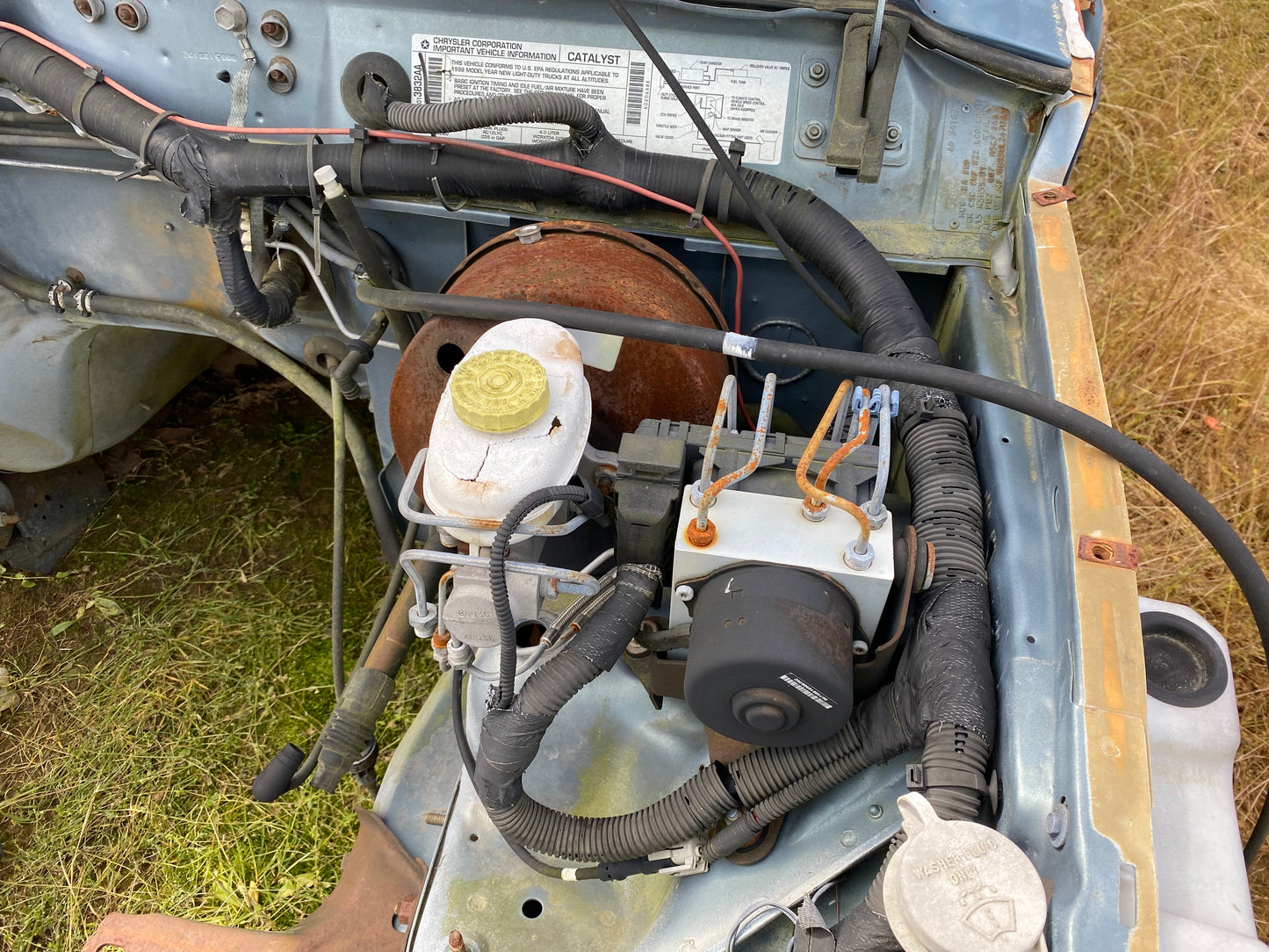 ABS Pump/Module - OEM - Jeep Cherokee XJ - 1994-2001