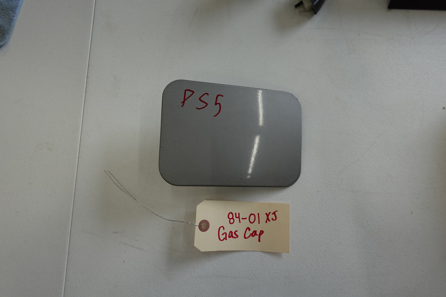 Jeep Cherokee XJ Gas Cap Door.   *All Colors* 1984-2001