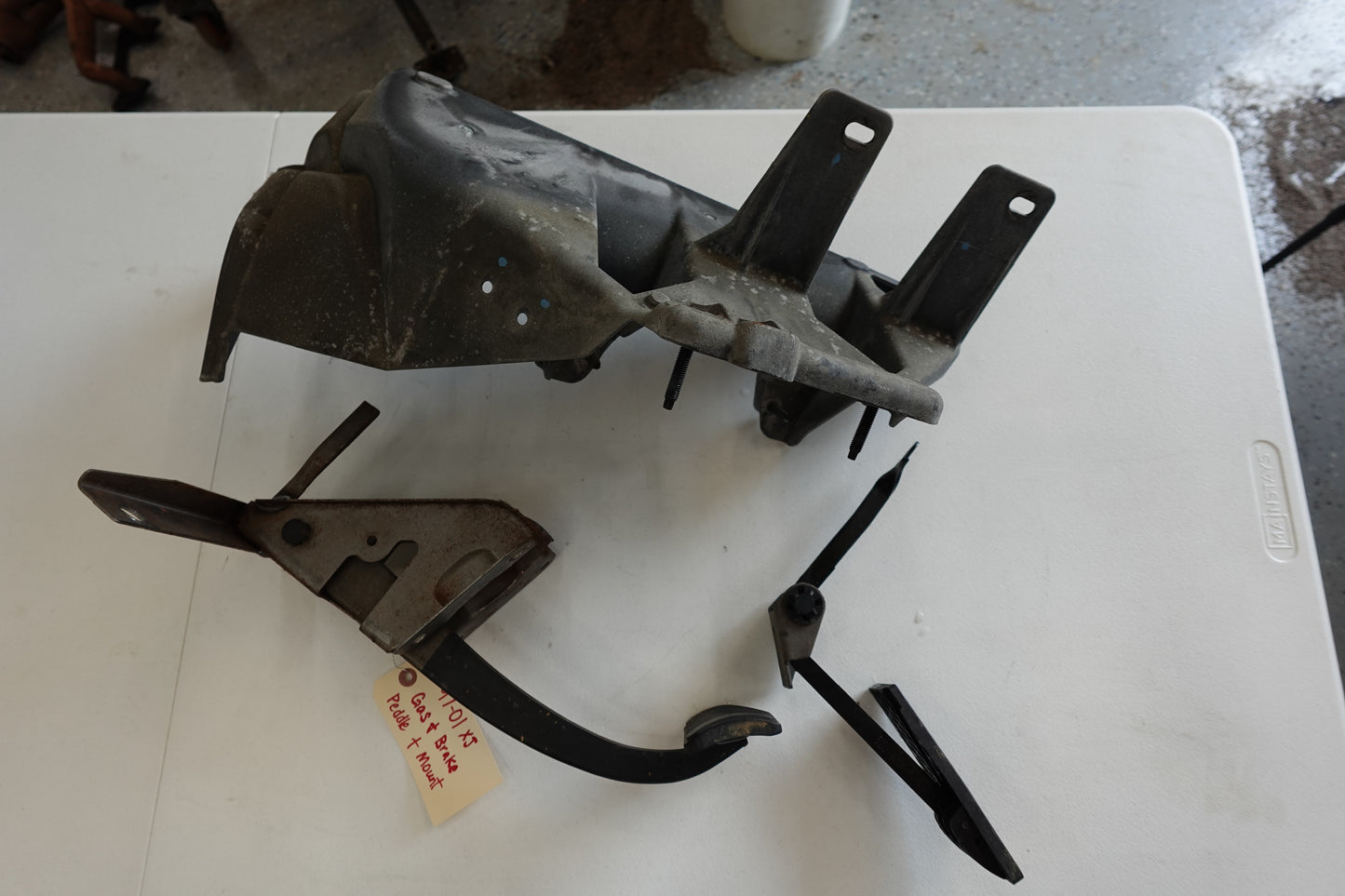 97-01 Jeep Cherokee XJ OEM Gas & Brake Pedal Assembly Automatic & Manual