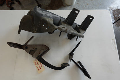 97-01 Jeep Cherokee XJ OEM Gas & Brake Pedal Assembly Automatic & Manual