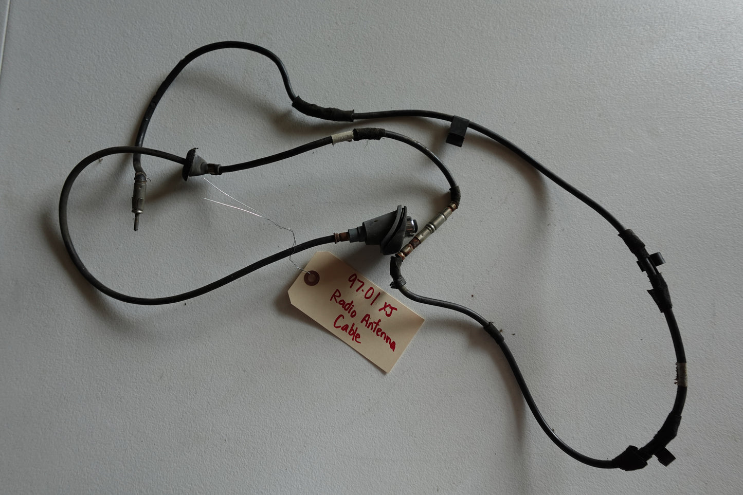 AM/FM Radio Antenna Cable for Jeep Cherokee XJs  Fender-Radio