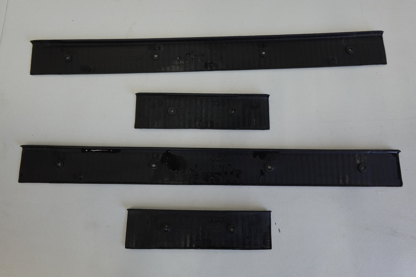 Door Jam Step Plastic Covers - Rocker Guard Trim 87-01 XJ  *2 & 4 Doors*