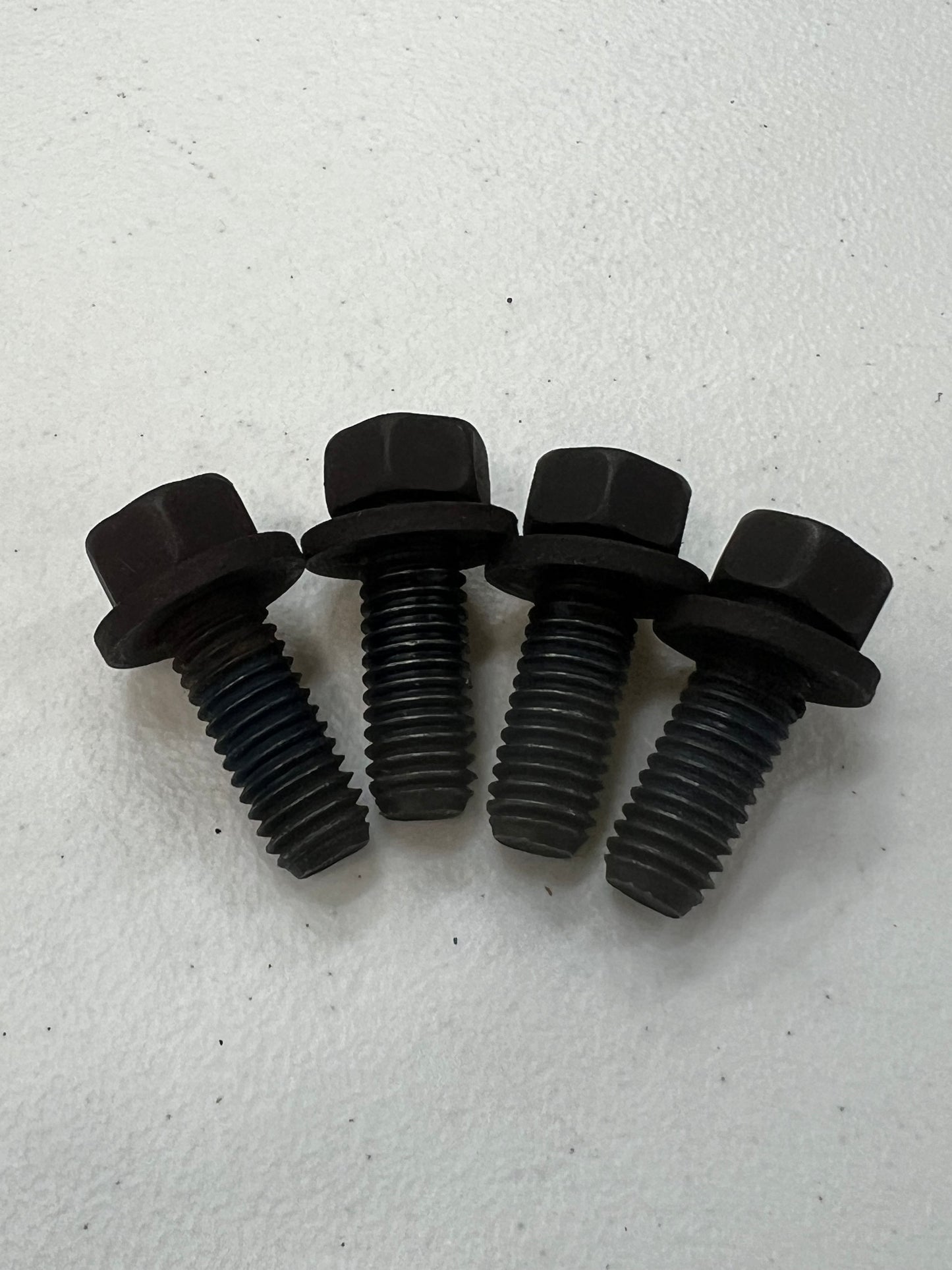 Transmission Mount - Bracket - Bolts - 1999-2004 Grand Cherokee WJ 4.0 & 4.7