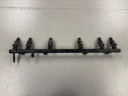 Jeep 4.0 OEM Factory Fuel Rails WITH Injestors. **ALL YEARS**