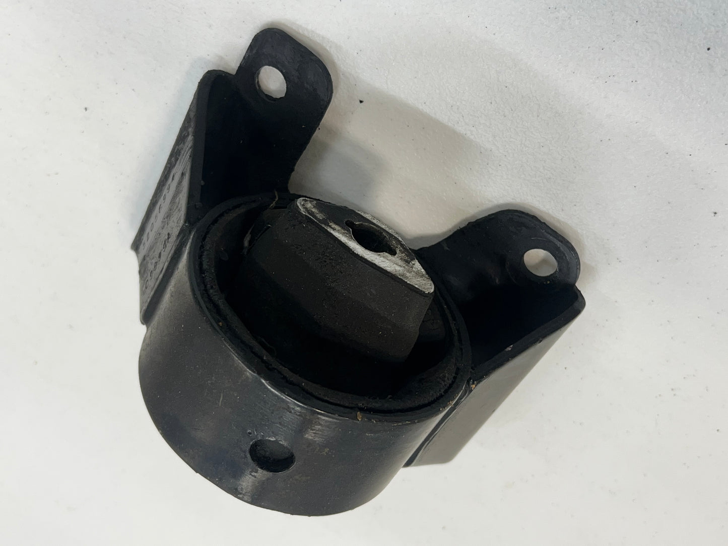 Transmission Mount - Bracket - Bolts - 1999-2004 Grand Cherokee WJ 4.0 & 4.7