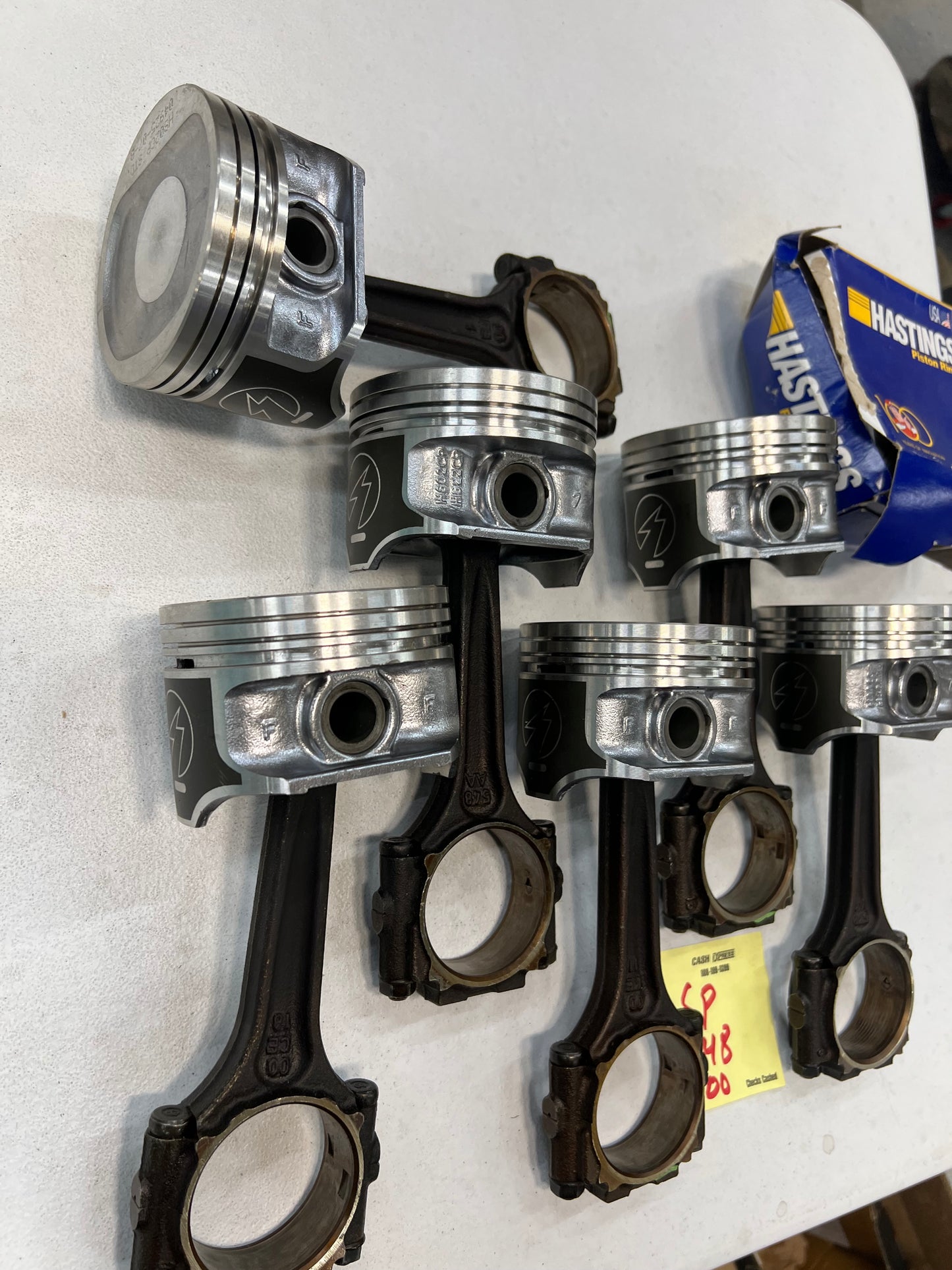 Scratch & Dent 4.0 Pistons & Rods - New Pistons on Rods With Rings