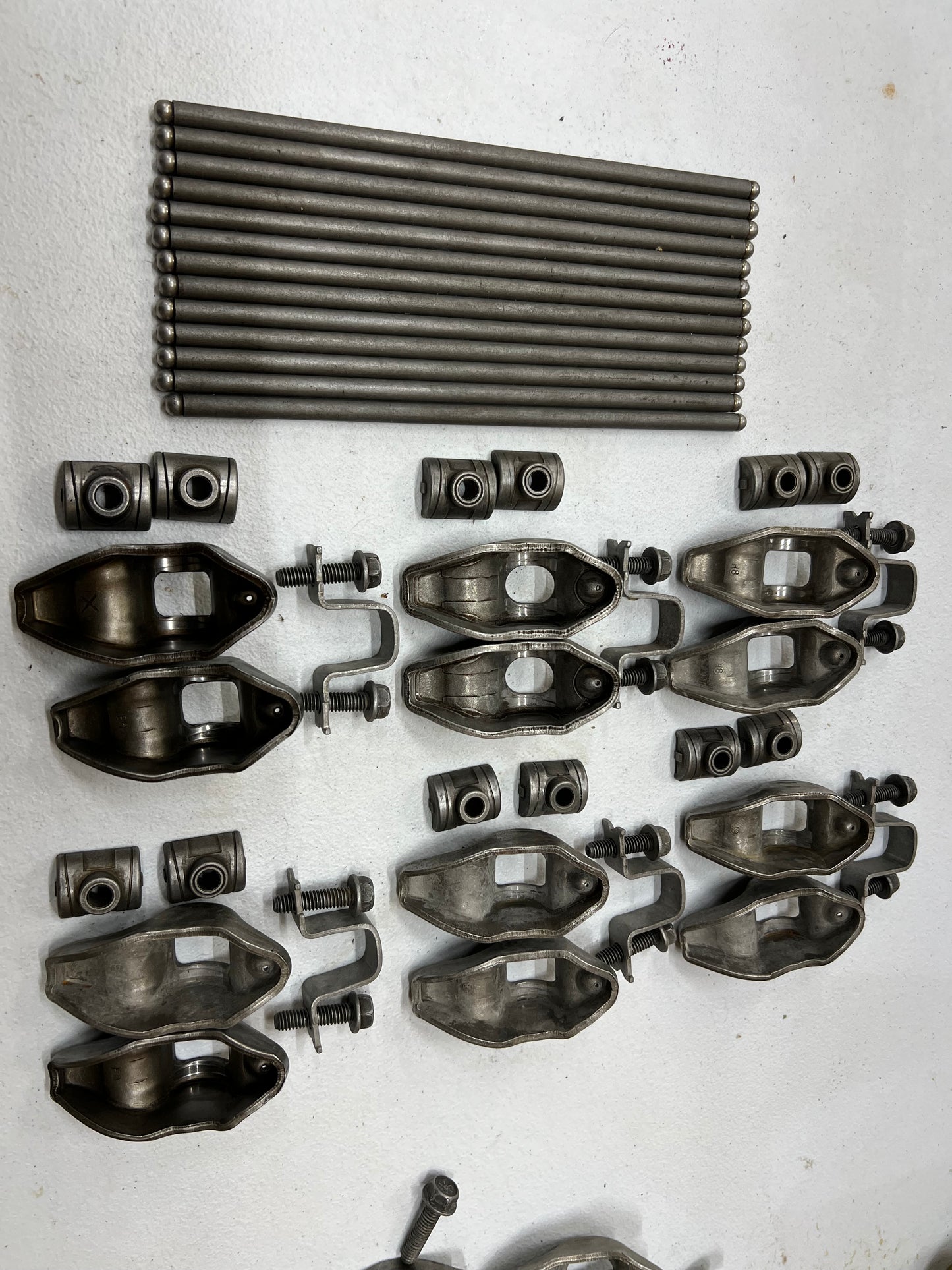 Rocker Arms & Push Rods - OEM Quality - Jeep 4.0    --NEEDS WORK ---