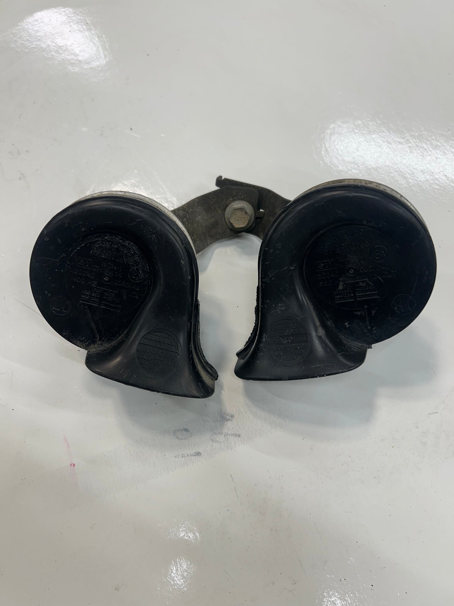 OEM Horns - Jeep Cherokee/ Grand Cherokee -  **All Years & Models*