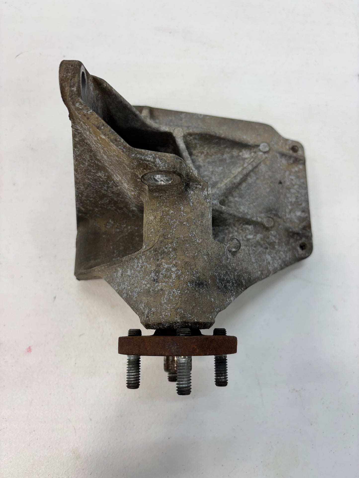 Cherokee XJ Fan Hub/ Alternator Bracket