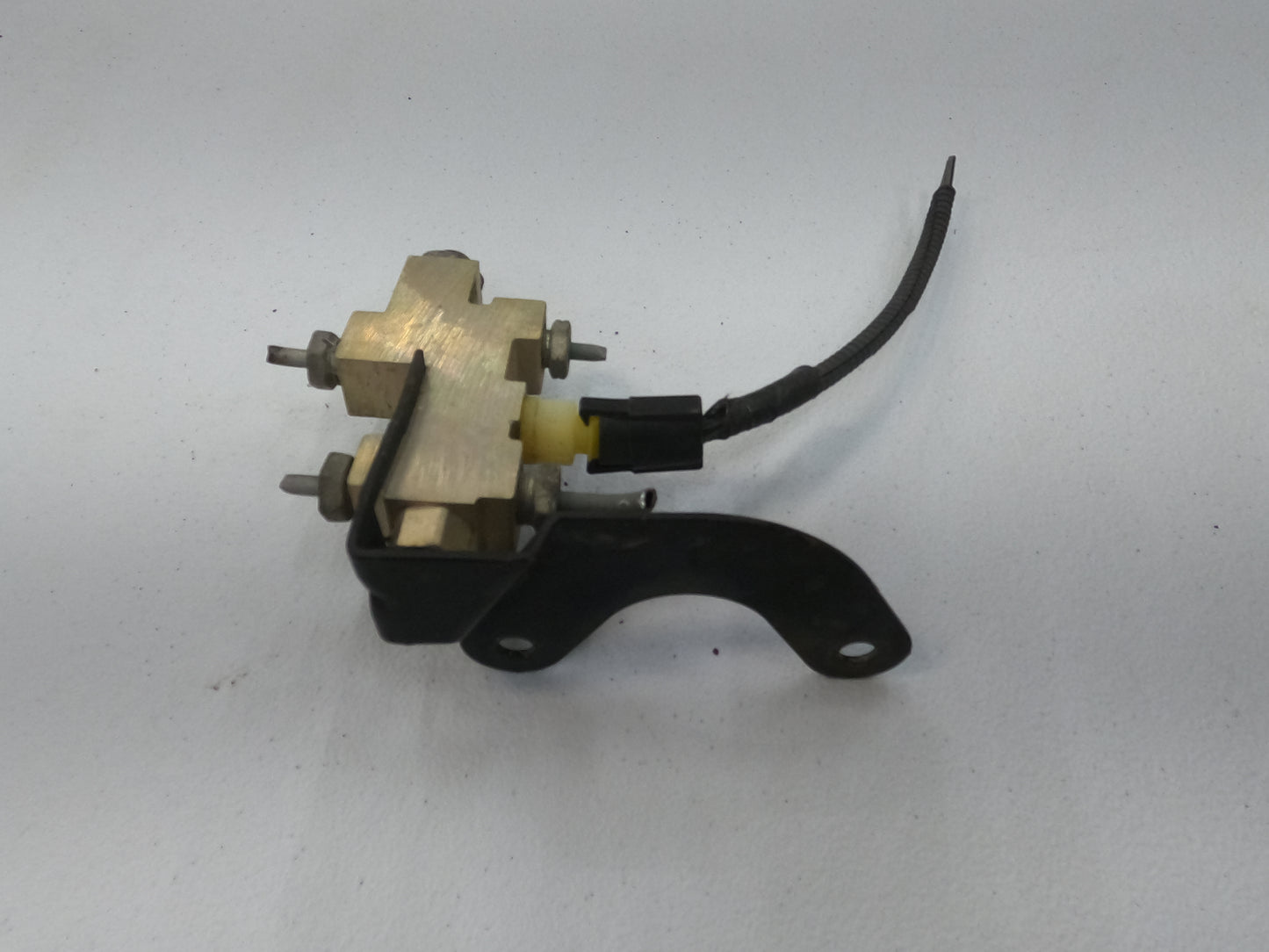 ZJ/XJ Rear Disc Brake Proportional Valve.
