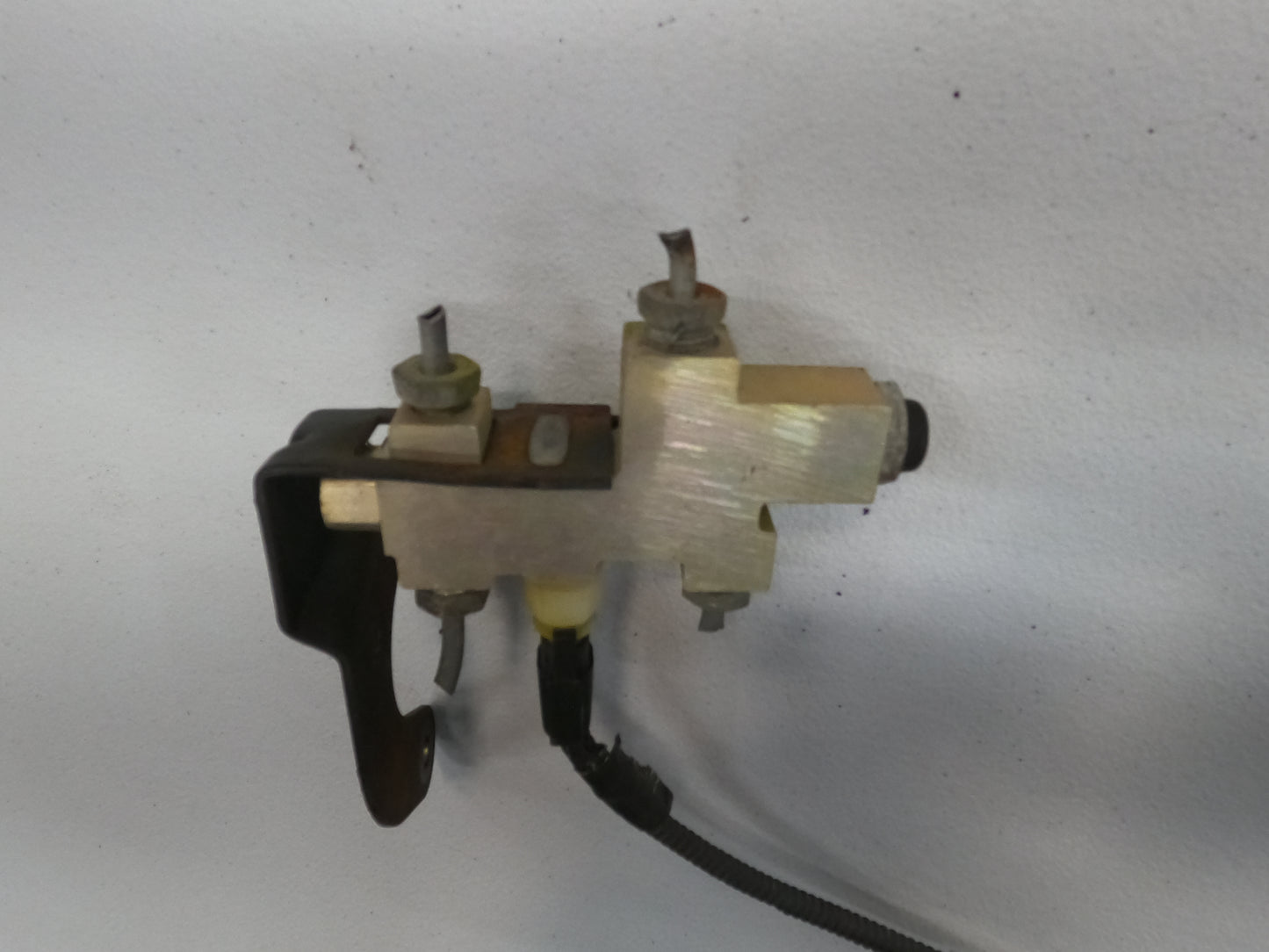 ZJ/XJ Rear Disc Brake Proportional Valve.