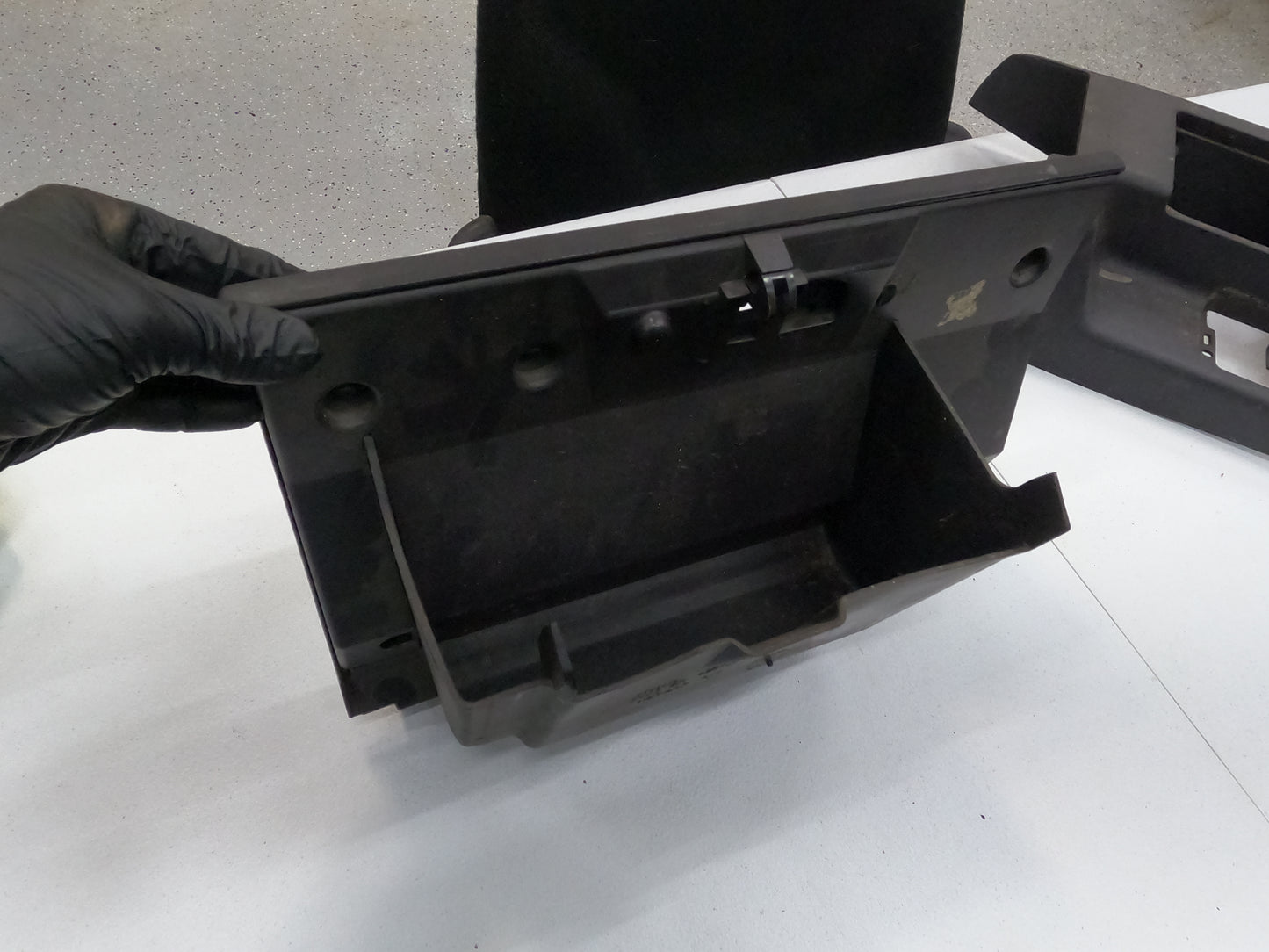 Jeep Cherokee Glove Box 97-01 XJ