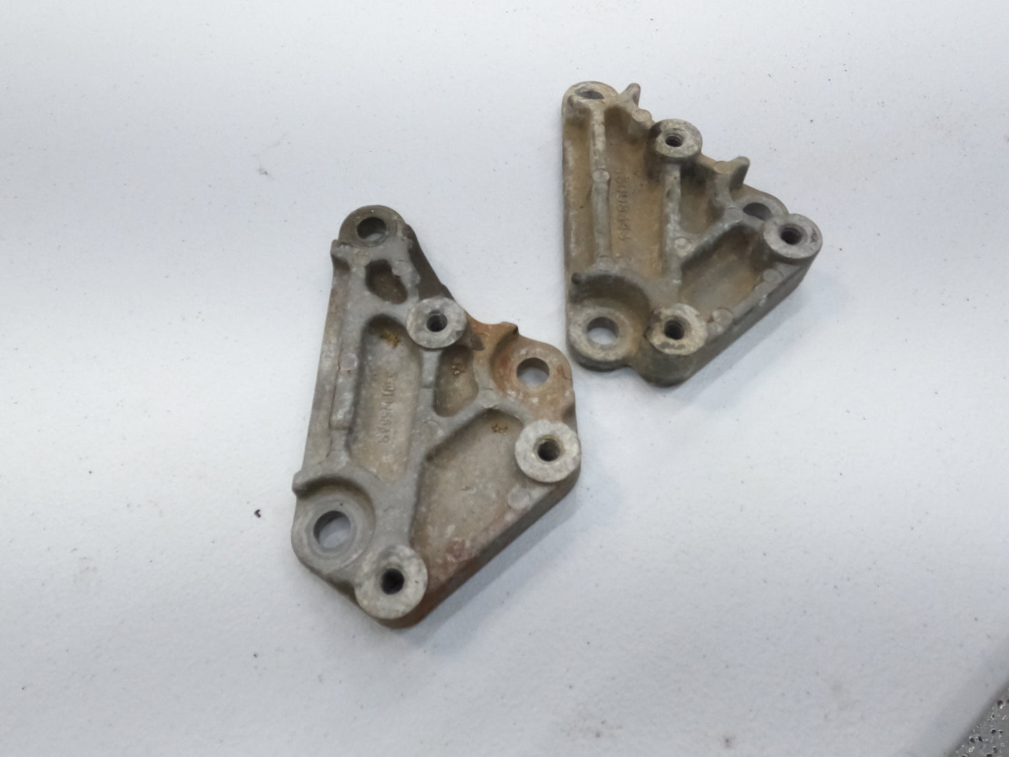 Power Steering Pump Spacer/Bracket for Jeep 5.2/5.9 V8s