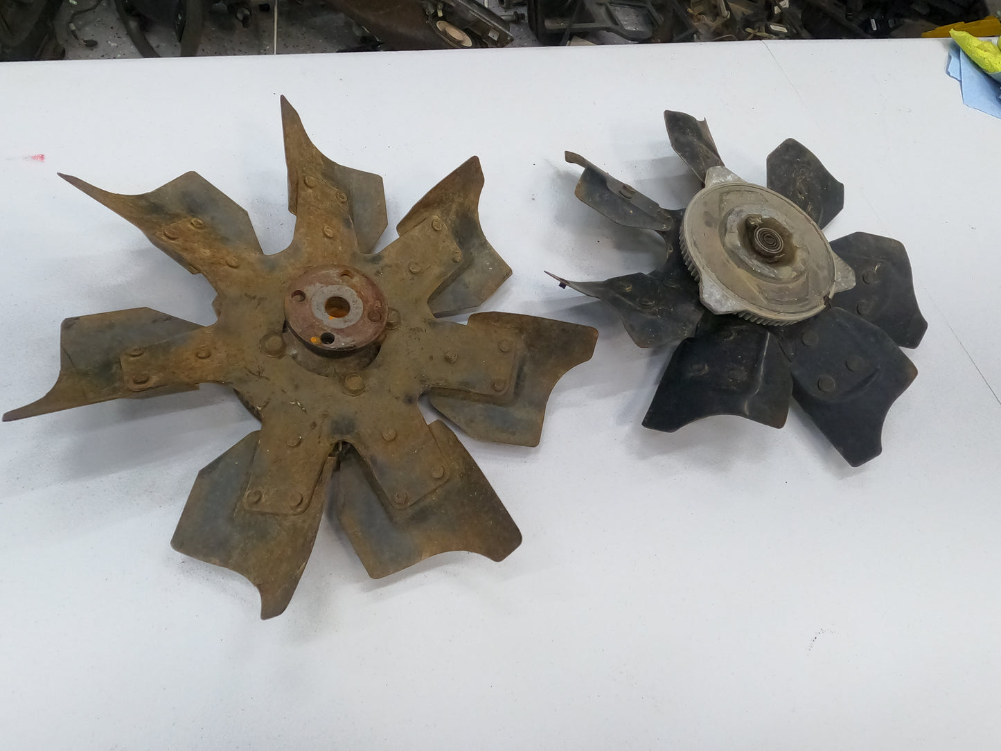 87-01 Jeep Cherokee XJ Factory Manual Fan Blade with Clutch. Factory/Aftermarket